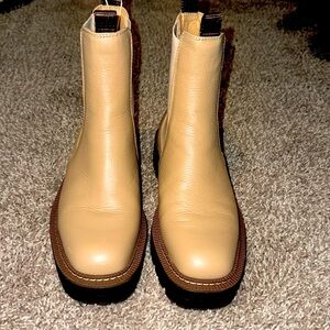 NWOT! Sam Edelman Waterproof Chelsea Boot